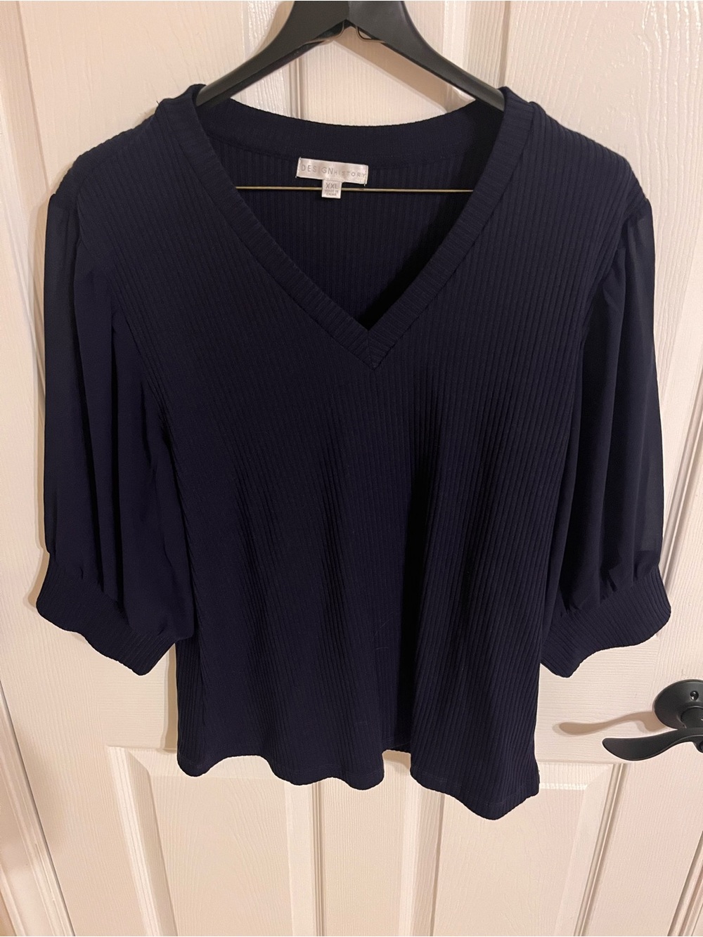 Design History Navy V-Neck Ribbed Puff Sleeve Top